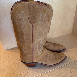 Lucchese Suede Cowboy boots 7.5